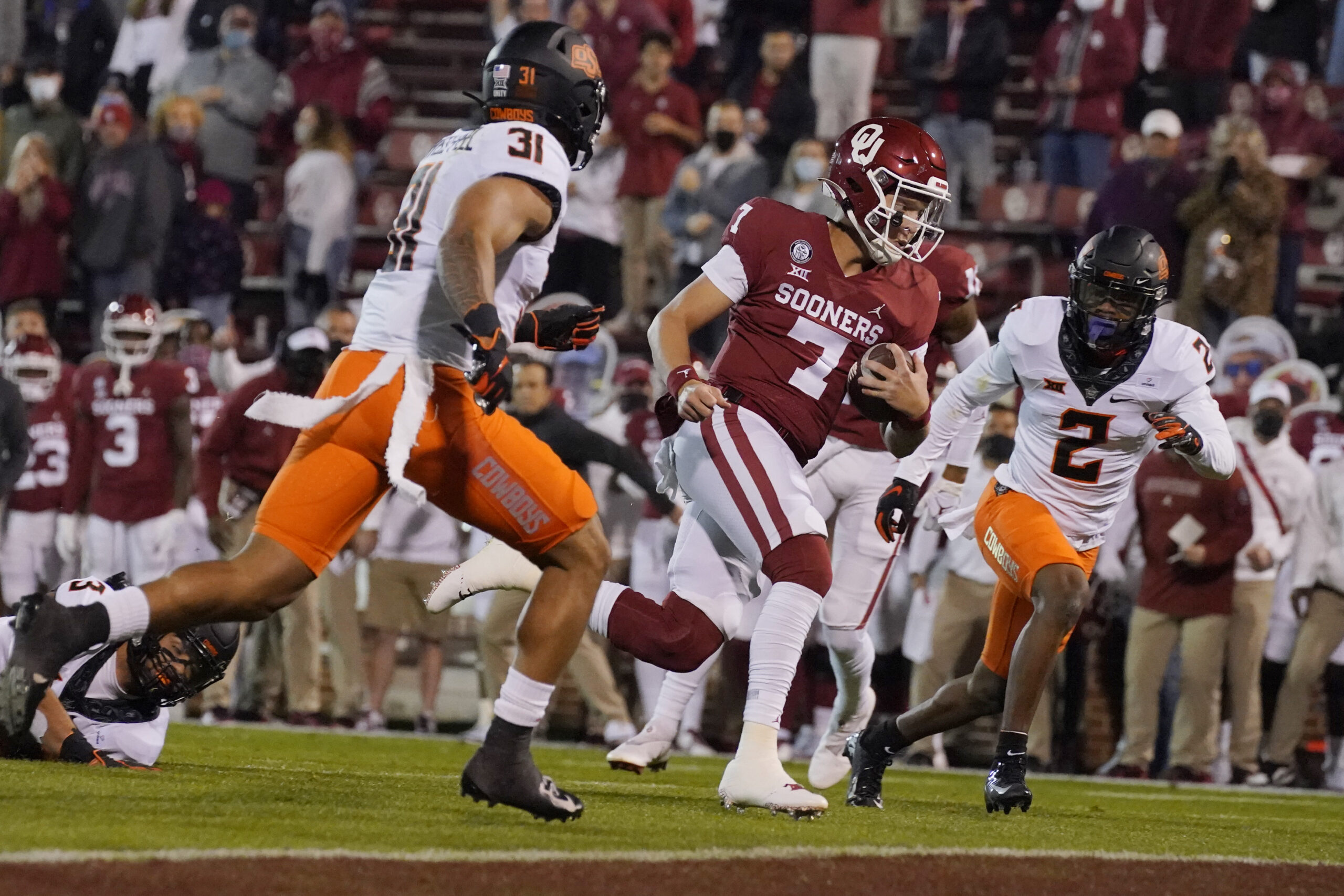 Neal Brown, West Virginia get ready to face explosive Oklahoma team